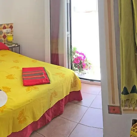 Atico Frailes Apartment *